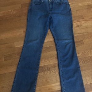 Size 10 NYDJ Billie Mini Bootcut Jeans